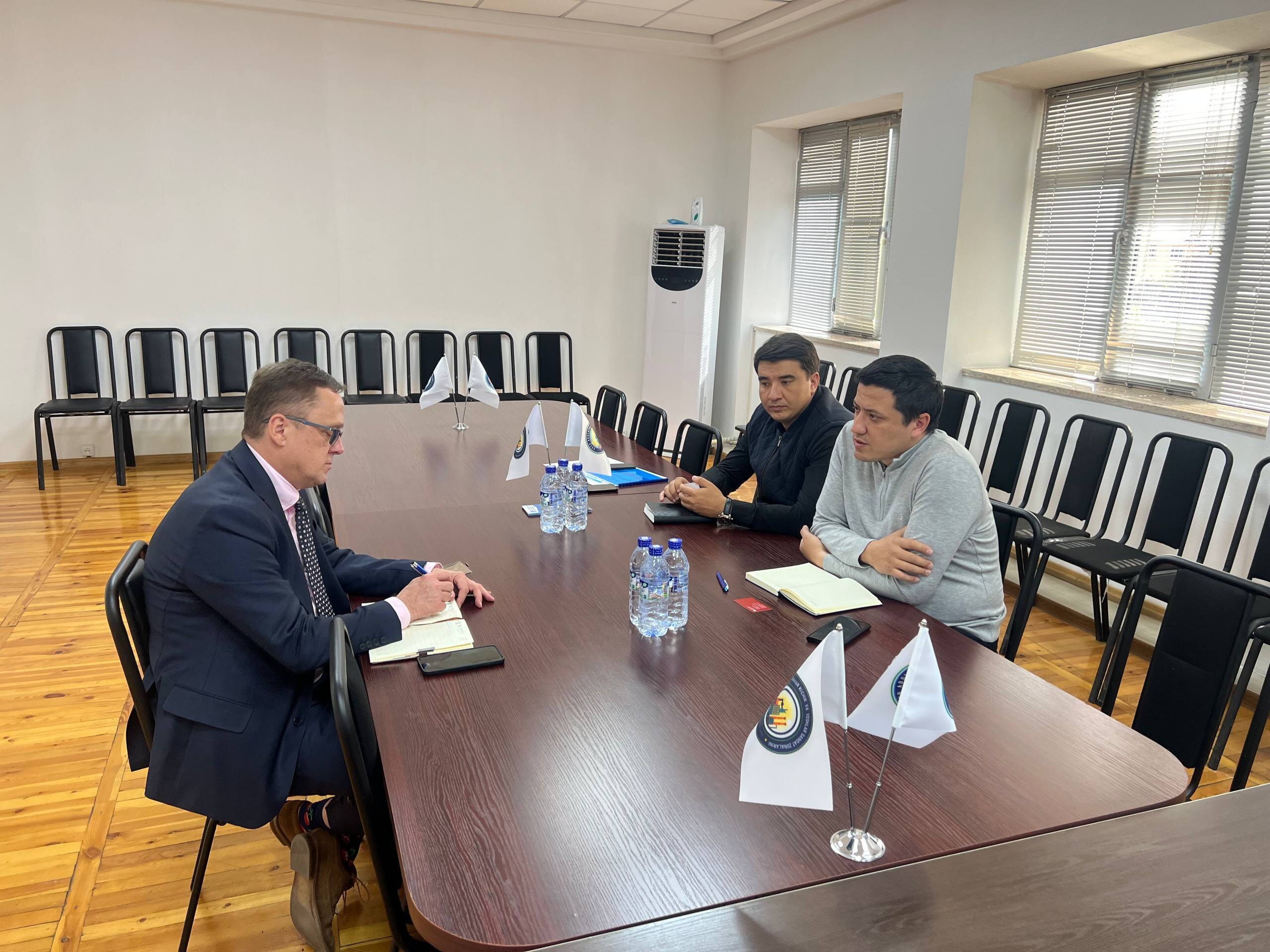 Key Expert from Polish Investment & Trade Agency Visits Industrial Zones